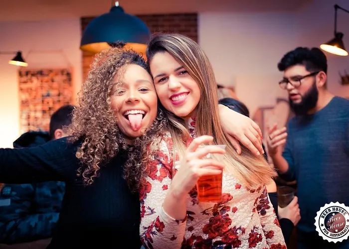 Greg&tom Beer House Albergue *