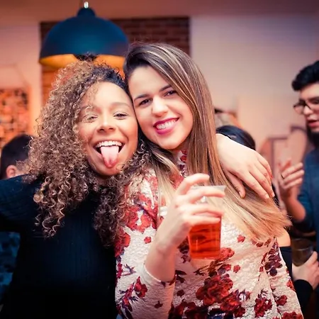 그레그&톰 비어 하우스 호스텔 *