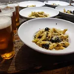 旅馆 格雷格和汤姆啤酒屋旅社
