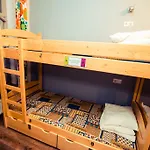 格雷格和汤姆啤酒屋旅社 *